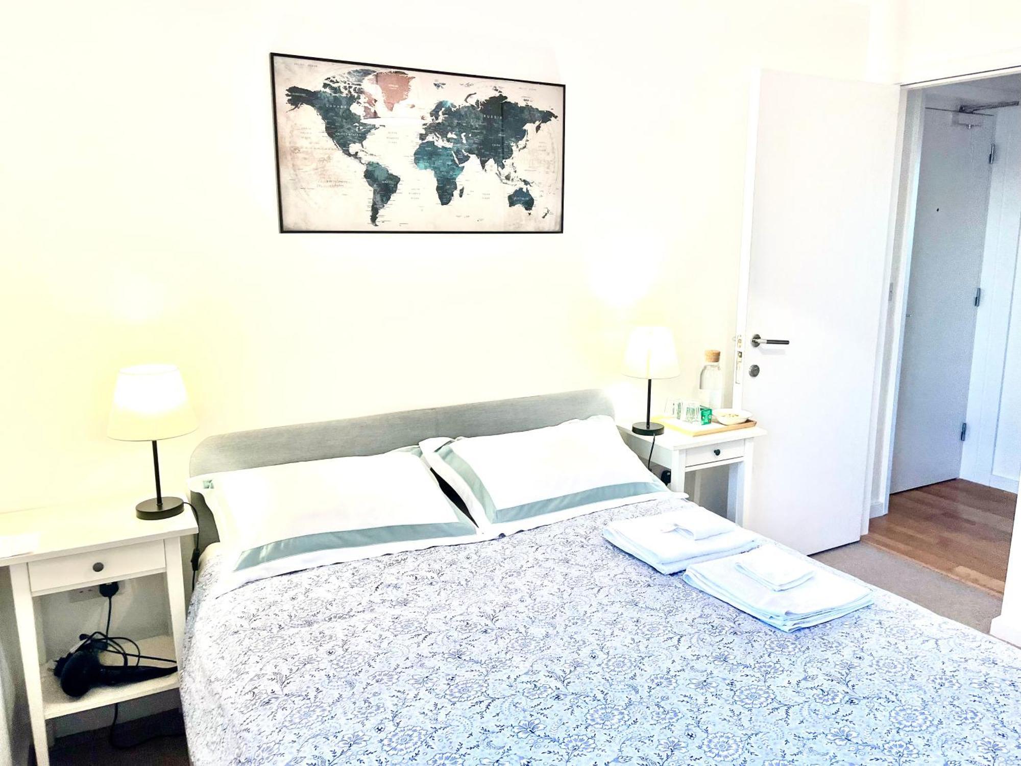 The Room King Size Bed And Private Bathroom Dublin Exterior photo